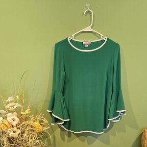 Elegant Green Bell Sleeve Blouse